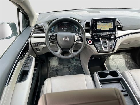Used 2024 Honda Odyssey Touring image 23