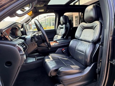 Certified 2021 Lincoln Navigator Reserve AWD/4WD image 26