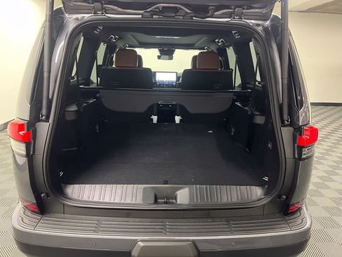 Certified 2026 Lexus GX 550 w/ Accessory Package (31) AWD/4WD image 8