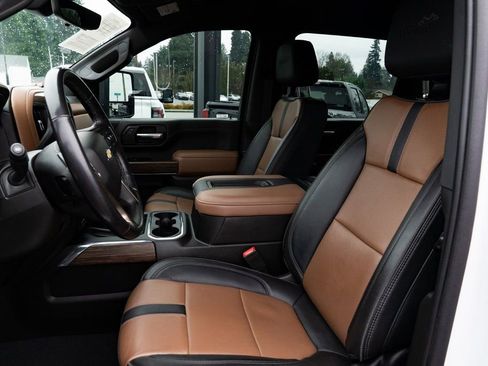 Used 2023 Chevrolet Silverado 2500 High Country image 18