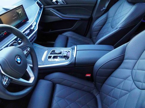 Certified 2025 BMW X5 sDrive40i w/ Premium Package image 11