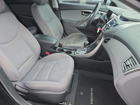 Used 2013 Hyundai Elantra GLS FWD image 30