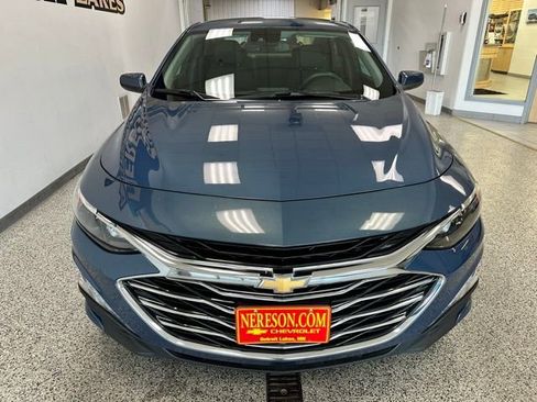 Used 2024 Chevrolet Malibu LT image 3