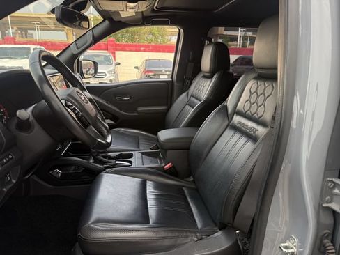 Used 2022 Nissan Frontier PRO-4X w/ Pro-4X Premium Package AWD/4WD image 28