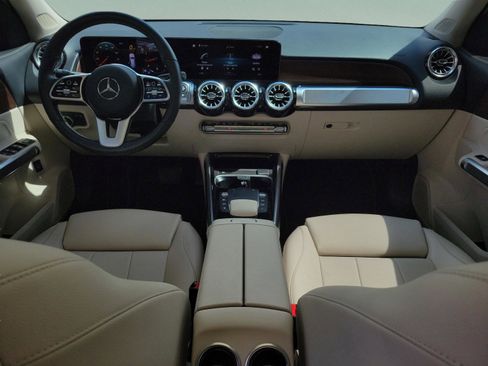 Used 2023 Mercedes-Benz GLB 250 4MATIC image 17