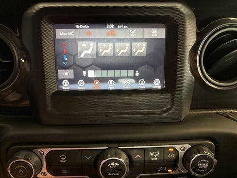 Used 2022 Jeep Wrangler Unlimited Sport AWD/4WD image 15