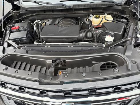 Used 2022 Chevrolet Suburban Z71 w/ Z71 Off-Road Package image 28