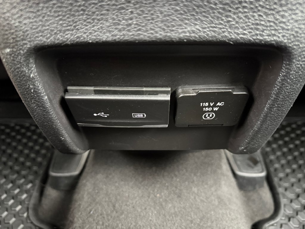 Used 2020 Jeep Cherokee Trailhawk w/ Cold Weather Group AWD/4WD image 30