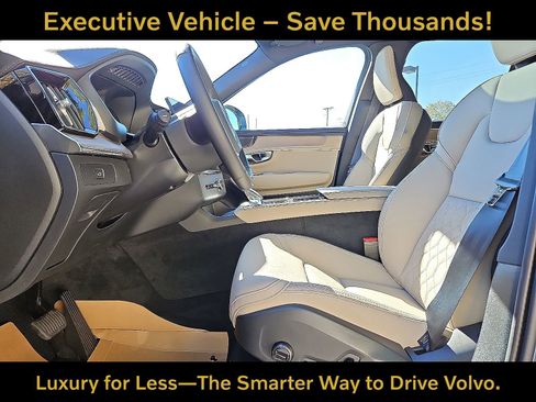 Certified 2026 Volvo XC90 B6 Plus w/ Protection Package Premier AWD/4WD image 10