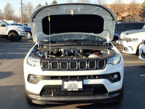 New 2026 Jeep Compass Latitude image 21