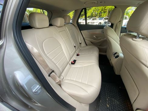 Certified 2019 Mercedes-Benz GLC 300 4MATIC image 29