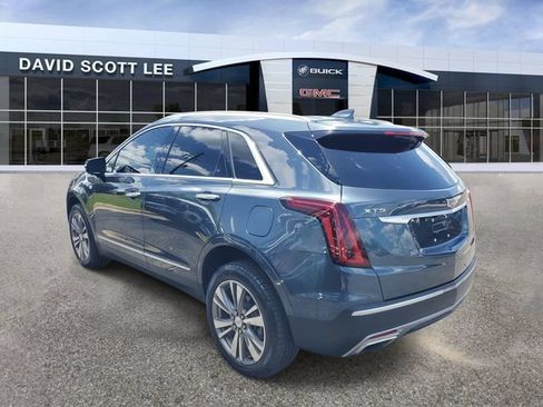 Used 2021 Cadillac XT5 Premium Luxury FWD image 3