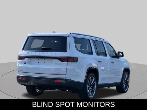 Used 2022 Jeep Wagoneer Series III w/ Premium Group I AWD/4WD image 6