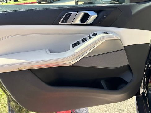 Used 2021 BMW X5 sDrive40i w/ Premium Package RWD image 11