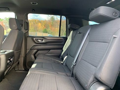 Used 2023 Chevrolet Suburban LS image 16