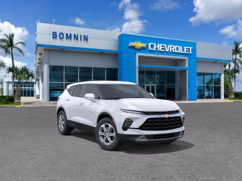 New 2026 Chevrolet Blazer LT FWD image 2
