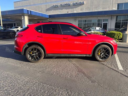 Used 2020 Alfa Romeo Stelvio w/ Nero Edizione image 6