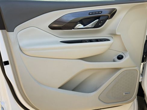 Used 2018 GMC Terrain Denali w/ Comfort Package image 7