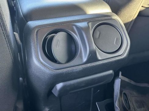 Used 2022 Jeep Gladiator Sport image 19