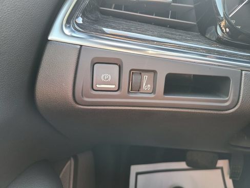 Used 2021 Cadillac XT5 Premium Luxury w/ LPO, Floor Liner Package FWD image 29
