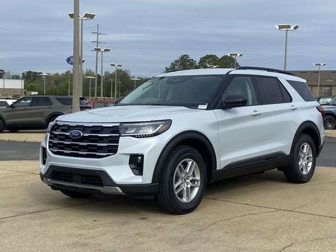 New 2026 Ford Explorer Active w/ Active Comfort Package image 5