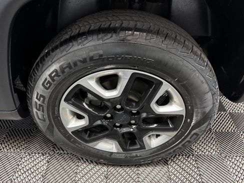 Used 2018 Jeep Compass Trailhawk w/ Safe & Security Group image 18