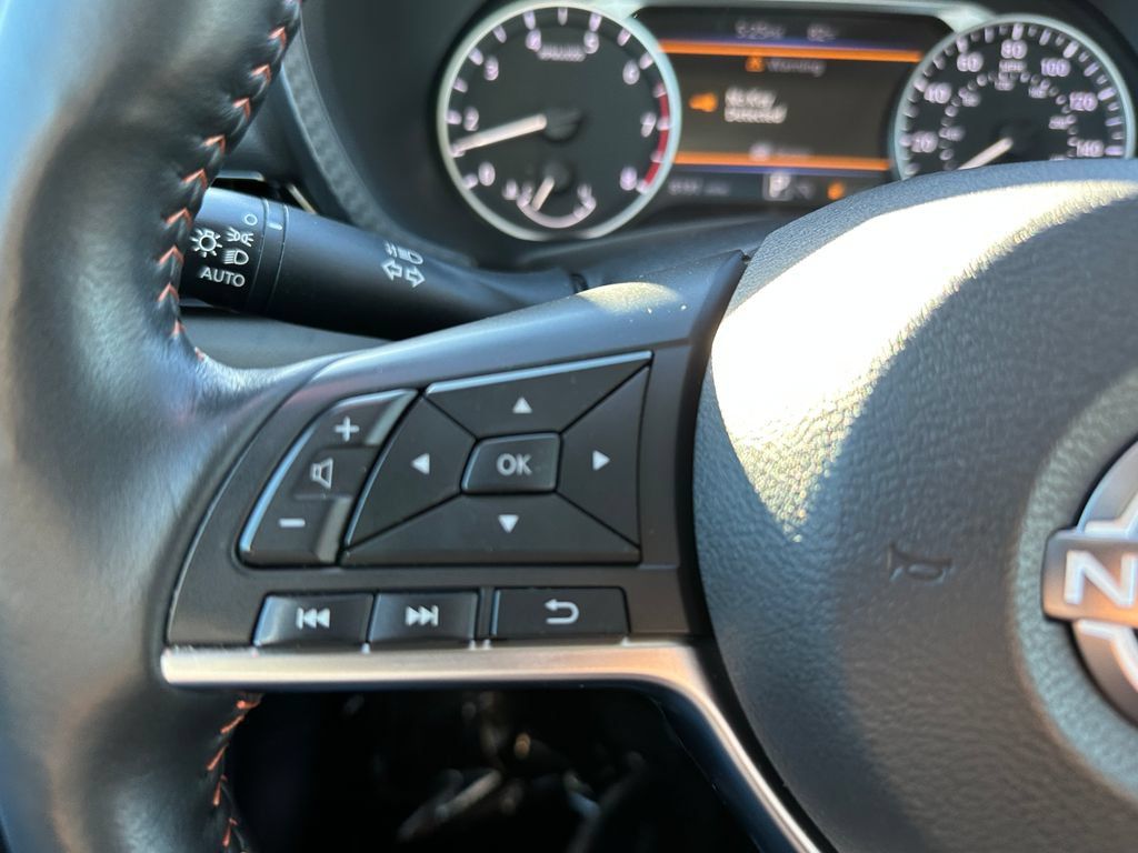 Used 2024 Nissan Sentra SR w/ SR Premium Package FWD image 23