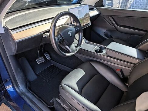 Used 2021 Tesla Model Y Long Range AWD/4WD image 2