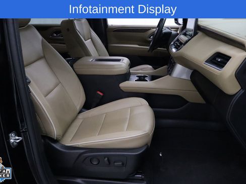 Used 2024 Chevrolet Suburban Premier RWD image 27