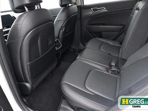 Used 2023 Kia Sportage EX AWD/4WD image 15