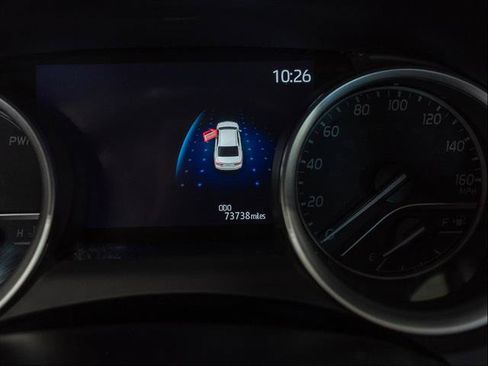 Used 2022 Toyota Camry XLE w/ Navigation Upgrade Package FWD image 3