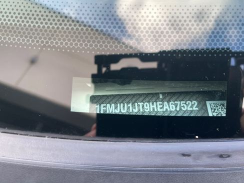 Used 2017 Ford Expedition XLT image 15