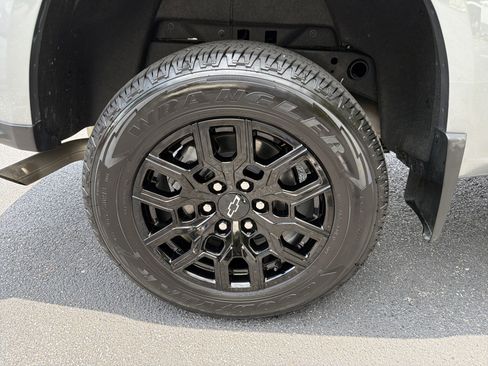 Used 2026 Chevrolet Colorado W/T w/ WT Custom Package RWD image 17