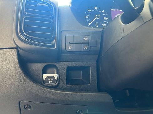 Used 2025 RAM ProMaster 2500 w/ Convenience Group FWD image 38