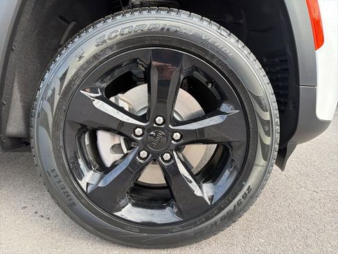 New 2026 Jeep Grand Cherokee L Limited w/ Limited Altitude Package RWD image 13