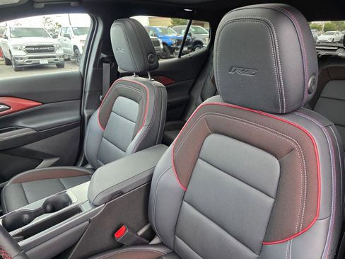 Used 2025 Chevrolet Equinox EV RS w/ Active Safety Package 3 AWD/4WD image 4