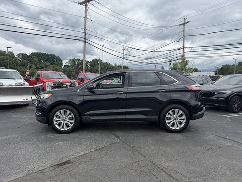 Certified 2022 Ford Edge Titanium AWD/4WD image 3