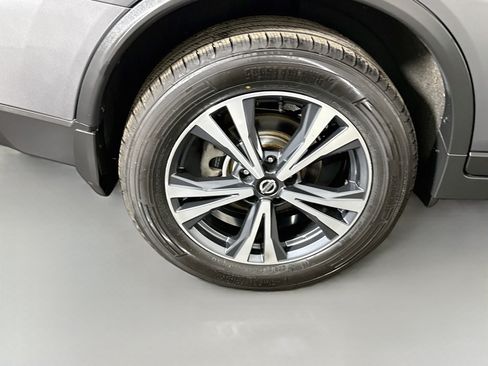 Used 2020 Nissan Rogue SV w/ Premium Package AWD/4WD image 33