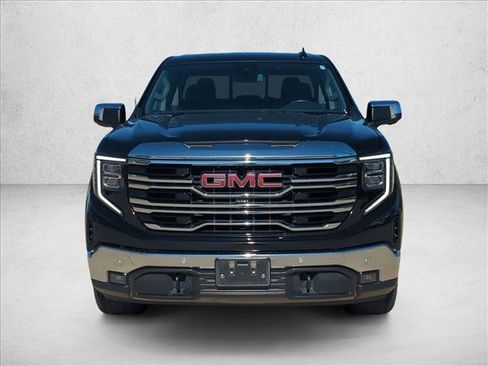 Used 2022 GMC Sierra 1500 SLT w/ SLT Premium Plus Package image 2