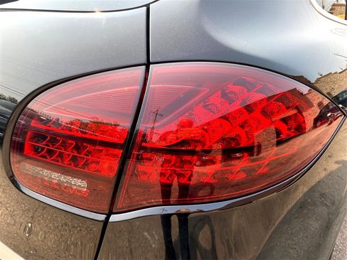 Used 2014 Porsche Cayenne S w/ Comfort Plus Package image 20