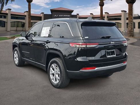 Used 2022 Jeep Grand Cherokee Limited AWD/4WD image 6