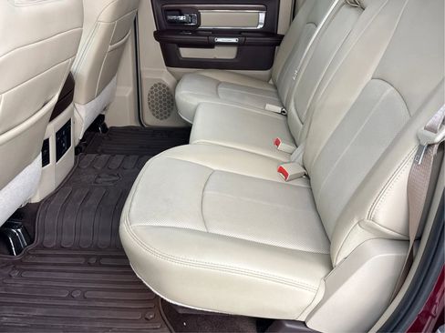 Used 2018 RAM 1500 Laramie w/ Convenience Group AWD/4WD image 14