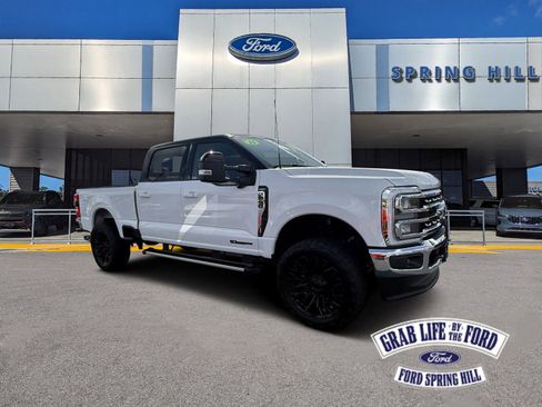 Used 2025 Ford F250 Lariat AWD/4WD image 1