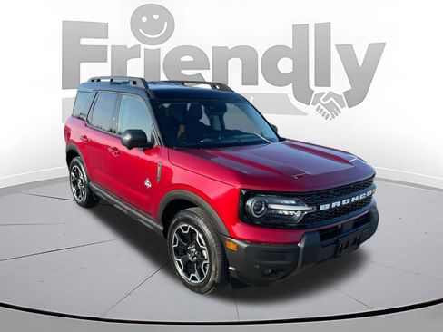 Used 2025 Ford Bronco Sport Outer Banks w/ Outer Banks Tech Package+ AWD/4WD image 3