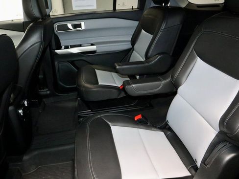 Certified 2023 Ford Explorer XLT w/ Equipment Group 202A image 24