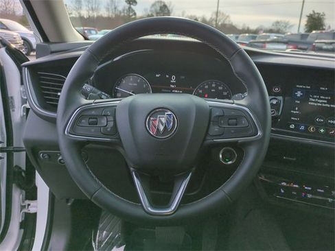 Used 2023 Buick Envision Essence image 14