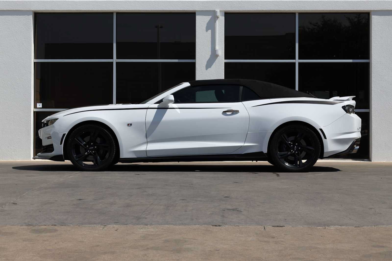 Used 2020 Chevrolet Camaro SS RWD image 13