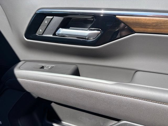 New 2026 Chevrolet Tahoe High Country AWD/4WD image 21