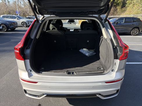 Certified 2025 Volvo XC60 B5 Plus image 34