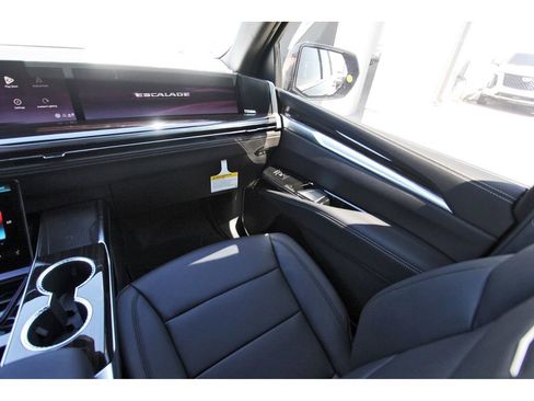 New 2026 Cadillac Escalade 2WD image 10